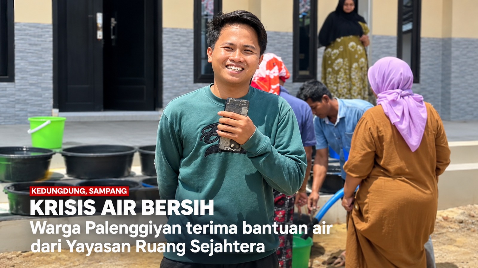Ruang Sejahtera Salurkan 10.000 Liter Air Bersih di Palenggiyan, Sampang